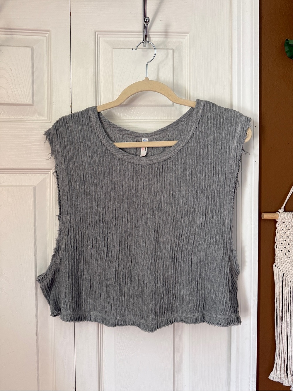 Free People Movement Women's Gray Ribbed Crop Muscle Tank Top / Size M